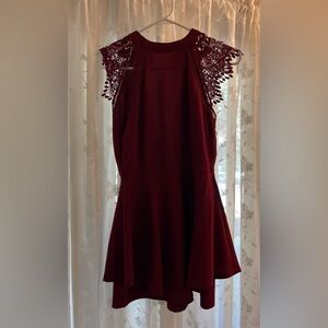 💥4/$20 BUNDLE. Lace Romper/Dress. Great condition! Womens small or Juniors Small